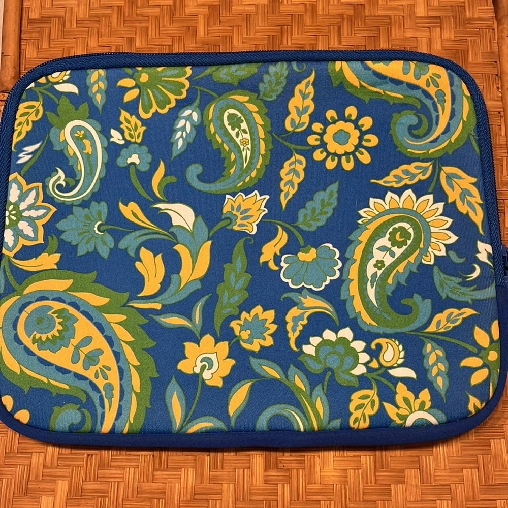 Tablet Zipped Cover
